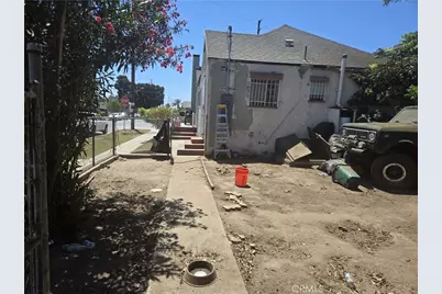 759 E 84th, Los Angeles, CA 90001 - Photo 12