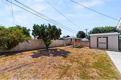 2211 Oak Street, Santa Ana, CA 92707 - Photo 24