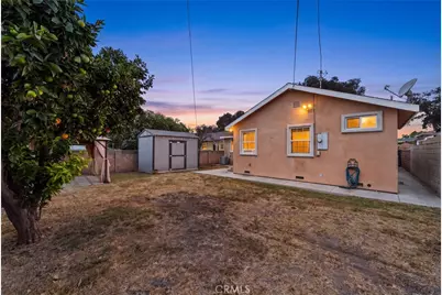 2211 Oak Street, Santa Ana, CA 92707 - Photo 22