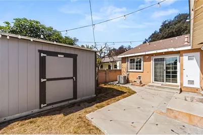 2211 Oak Street, Santa Ana, CA 92707 - Photo 26
