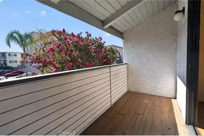 8801 Independence, Canoga Park, CA 91304 - Photo 20