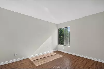 8801 Independence, Canoga Park, CA 91304 - Photo 12