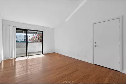 8801 Independence, Canoga Park, CA 91304 - Photo 2