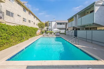 8801 Independence, Canoga Park, CA 91304 - Photo 22