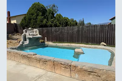 1554 W Via Bello Dr, Rialto, CA 92377 - Photo 2