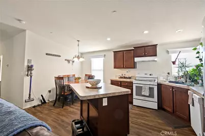 32490 Crescent Avenue, Lake Elsinore, CA 92530 - Photo 6