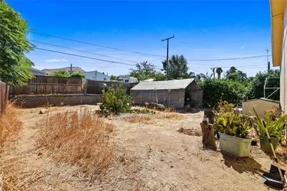 32490 Crescent Avenue, Lake Elsinore, CA 92530 - Photo 14