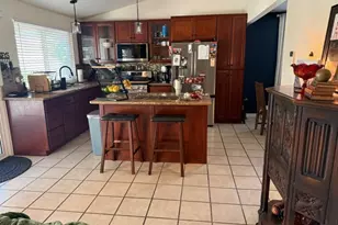 9116 Amber Ct, Fontana, CA 92335 - Photo 8