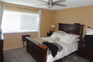 9116 Amber Ct, Fontana, CA 92335 - Photo 16
