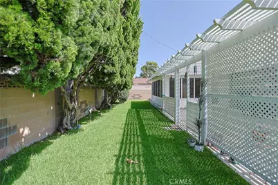 15261 Columbia, Huntington Beach, CA 92647 - Photo 20