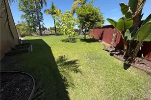 2364 Amelia Ct, Signal Hill, CA 90755 - Photo 8