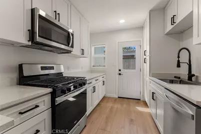 241 Costa Mesa St, Unit B, Costa Mesa, CA 92627 - Photo 8