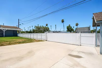 117 E Sycamore, Anaheim, CA 92805 - Photo 14