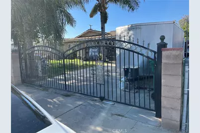 2508 Henley, Bakersfield, CA 93307 - Photo 2