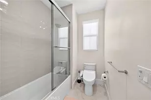 8896 Los Coyotes Ct, Buena Park, CA 90621 - Photo 26