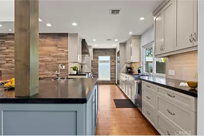5581 E Lonna Linda Drive, Long Beach, CA 90815 - Photo 10