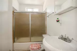 119 E 90th St, Los Angeles, CA 90003 - Photo 22
