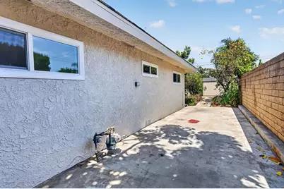471 S Rosalind Drive, Orange, CA 92869 - Photo 38