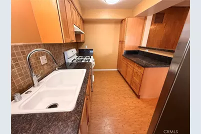 2360 W Greenacre Avenue, Anaheim, CA 92801 - Photo 8