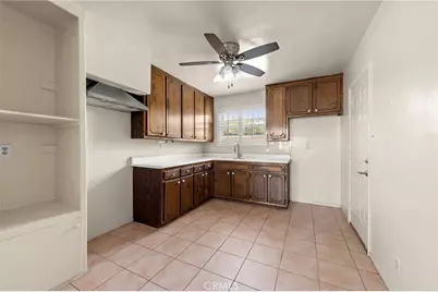 2904 W Caldwell Street, Compton, CA 90220 - Photo 6