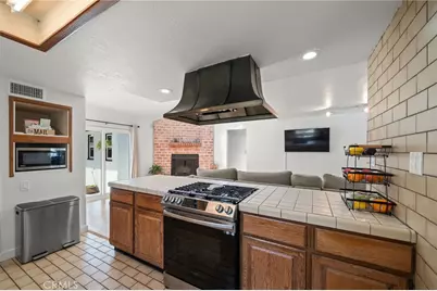 941 E Ridgewood, Long Beach, CA 90807 - Photo 10