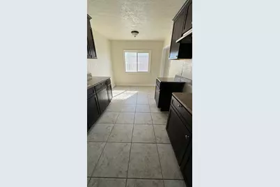 1041 W Reeve Street, Compton, CA 90220 - Photo 16