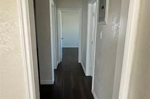 1041 W Reeve St, Compton, CA 90220 - Photo 14