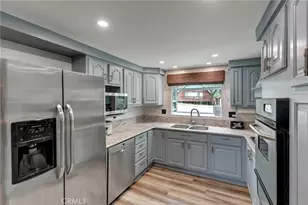 30396 Live Oak Dr, Running Springs, CA 92382 - Photo 6