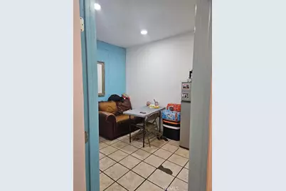 803 E 107th, Los Angeles, CA 90002 - Photo 14
