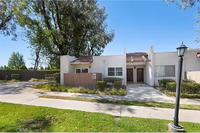 17572 Vandenberg Lane #01, Tustin, CA 92780 - Photo 2