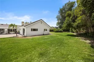 201 Barcelona, Fullerton, CA 92835 - Photo 44