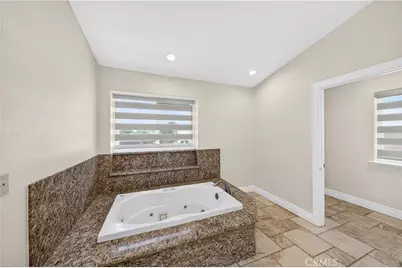 18075 Mariner, Victorville, CA 92395 - Photo 40