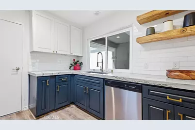 23466 Caminito Salado, Laguna Hills, CA 92653 - Photo 10