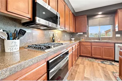 23682 Saratoga Springs, Murrieta, CA 92562 - Photo 16