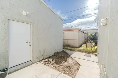 240 E South, Long Beach, CA 90805 - Photo 30
