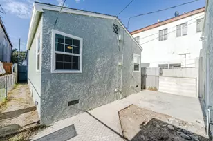 240 E S, Long Beach, CA 90805 - Photo 32
