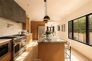 584 N Plymouth, Los Angeles, CA 90004 - Photo 14