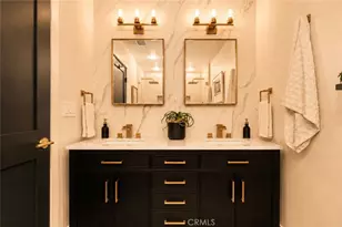 584 N Plymouth, Los Angeles, CA 90004 - Photo 28