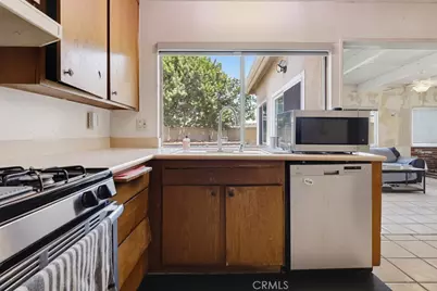 12131 Smokie Lane, Cerritos, CA 90703 - Photo 22