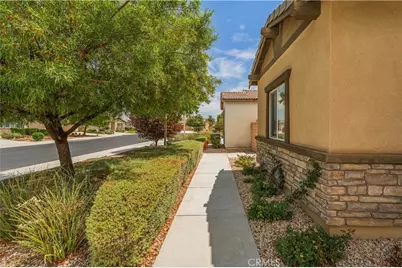 26389 Leos, Menifee, CA 92586 - Photo 6