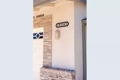 19581 Sanderson, Huntington Beach, CA 92646 - Photo 2
