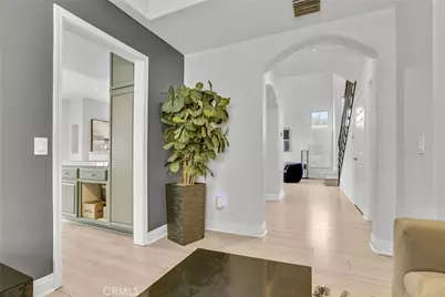 23205 Runnymede, Los Angeles, CA 91307 - Photo 8