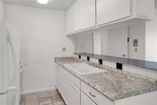 5585 E Pacific Coast Hwy, Long Beach, CA 90804 - Photo 16