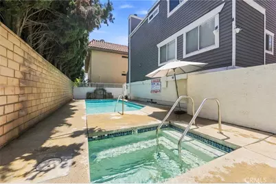 6926 Kester, Los Angeles, CA 91405 - Photo 34