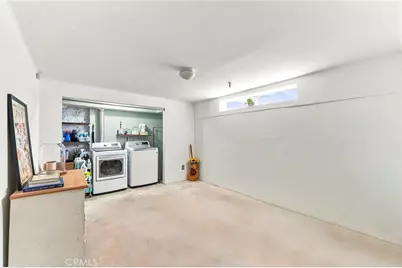 6926 Kester, Los Angeles, CA 91405 - Photo 32