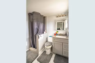 18301 Pammy, Huntington Beach, CA 92648 - Photo 8