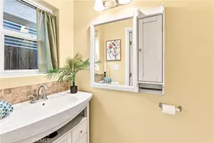 613 N Raitt St, Santa Ana, CA 92703 - Photo 12