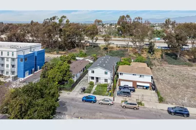 1645 E 117th Street, Los Angeles, CA 90059 - Photo 4