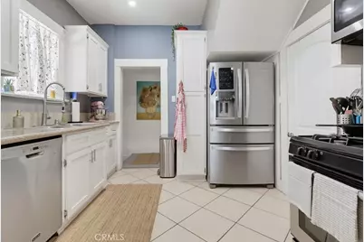 551 W 8th Street, Long Beach, CA 90813 - Photo 26