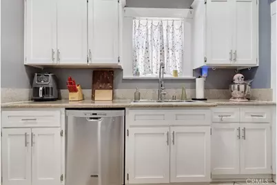551 W 8th Street, Long Beach, CA 90813 - Photo 24